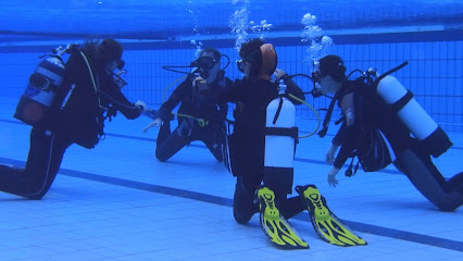 ScubaholiX-Tauchschule, Shop, Service, Reisen