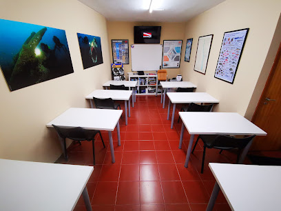 SUBMANIA Escola de Mergulho