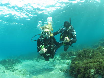 DIVING CENTER THE CAY