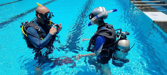 Reef Oceanic Adventures