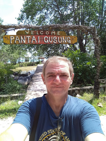 Pantai gusung Perlang