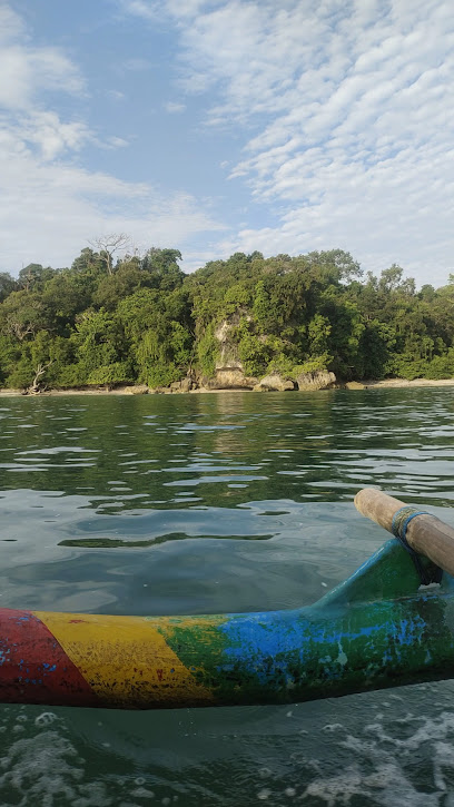 Perahu pesiar kecil pantai timur