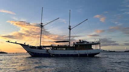 Dancing Wind Liveaboard