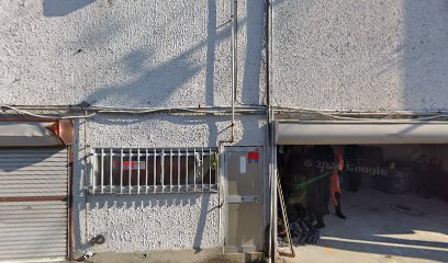 DIVING SCHOOL DIVERS