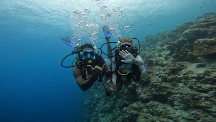 AriUthuru Dive Centre