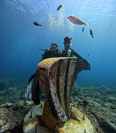 綠島-飛航模室潛水旅宿 | PADI | 體驗潛水 | 休閒潛水 | 潛水課程 | 秘境探險 | 交誼廳 |背包床位 | 特色套房 | 叢林浴缸 | Greenlsland-Airplane mode Hostel