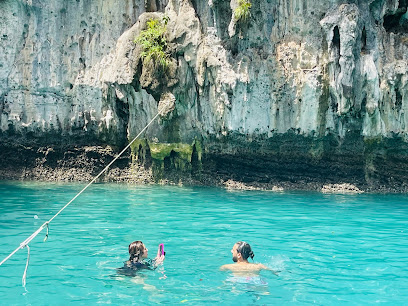 Vicky’s Tour & Günter Kamala Dive Center