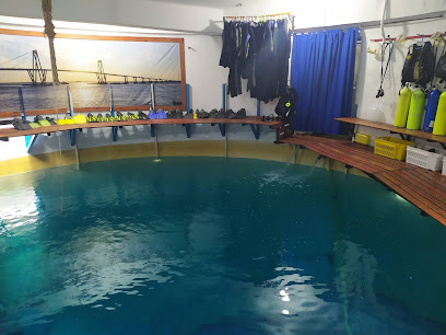 Escuela de Buceo Deportivo "Cruz del Sur"