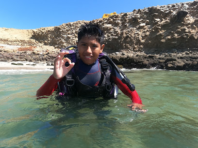 Buceo en Paracas - Globotierra Azul