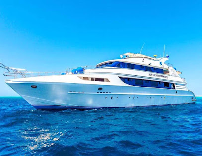Golden Dolphin Safari World Liveaboard