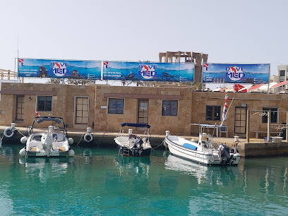 Dive The Med Club