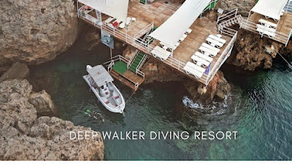 deep walker diving resort