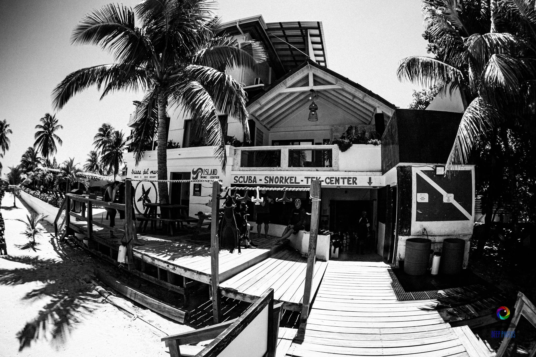 Island Diving Center